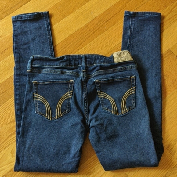 Hollister Skinny Jeans - Picture 2 of 3
